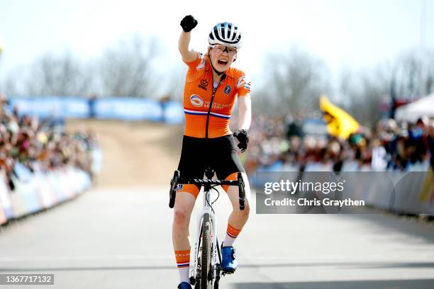 Puck Pieterse of Netherlands celebrates winning during the 73rd UCI Cyclo-Cross World Championships Fayetteville 2022 - Women's U23 /...