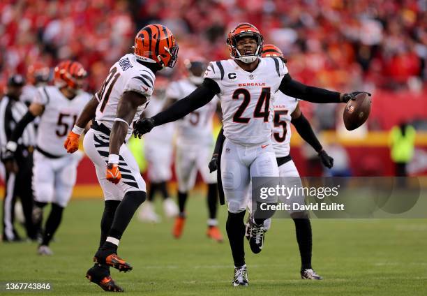 Safety Vonn Bell of the Cincinnati Bengals celebrates after intercepting the Kansas City Chiefs in overtime of the AFC Championship Game at Arrowhead...