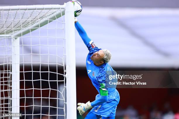 Keylor Navas of Costa Rica makes a save during the match between Mexico and Costa Rica as part of the Concacaf 2022 FIFA World Cup Qualifier at...