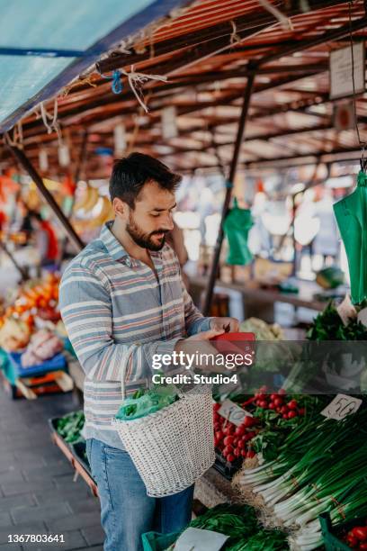 loving my veggie mornings - valet stockfoto's en -beelden