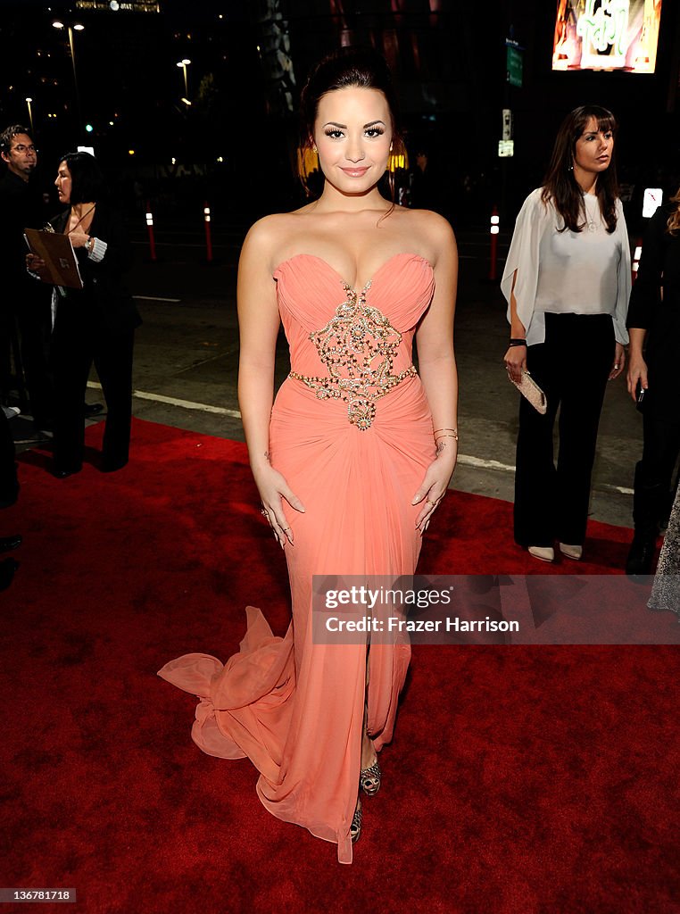 2012 People's Choice Awards - Red Carpet