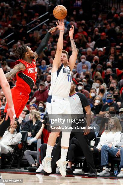 Luka Doncic of the Dallas Mavericks shoots against the Portland Trail Blazers during the second half at Moda Center on January 26, 2022 in Portland,...