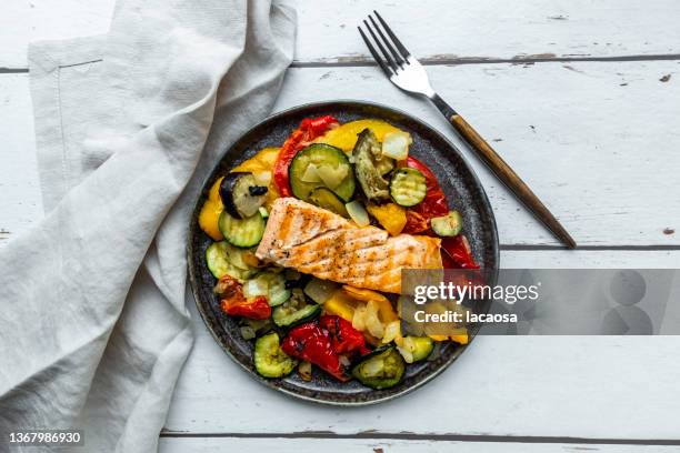roasted salmon with vegetables - salmon steak stock pictures, royalty-free photos & images