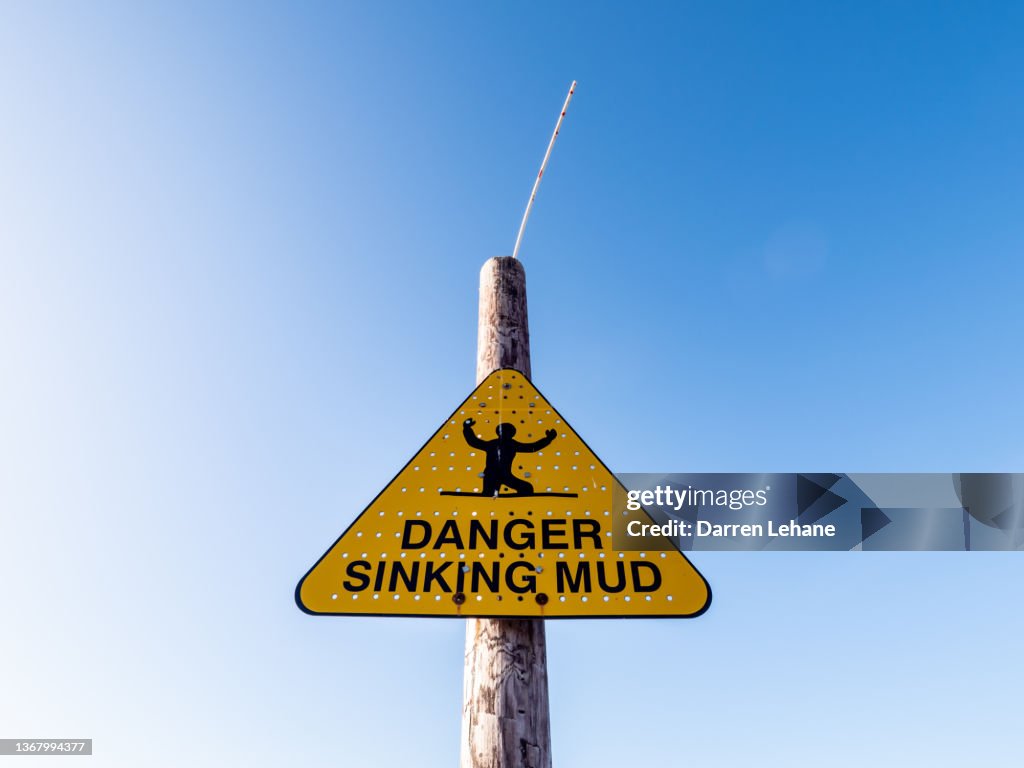 Sinking Sign Danger Sinking Mud Sign High-Res Stock Photo - Getty Images