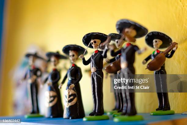 day of the dead statuettes - mexican sombreros for sale stock pictures, royalty-free photos & images