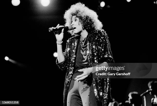 American Pop and R&B singer Whitney Houston performs onstage at Jones Beach Theatre, Wantagh, New York, August 2, 1986.