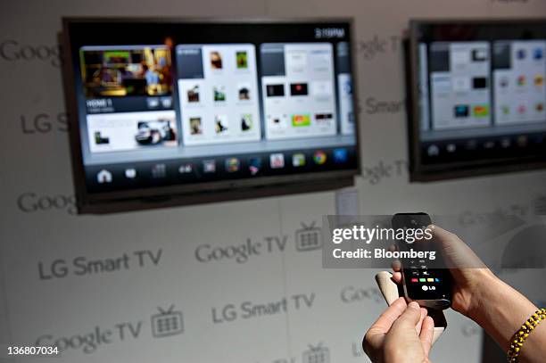 Remote Tv Menu Smart Tv Menu Photos and Premium High Res Pictures - Getty Images