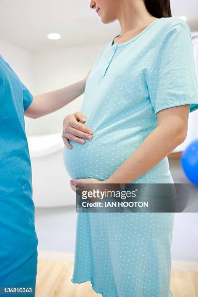 birthing centre - prenatal care stock pictures, royalty-free photos & images