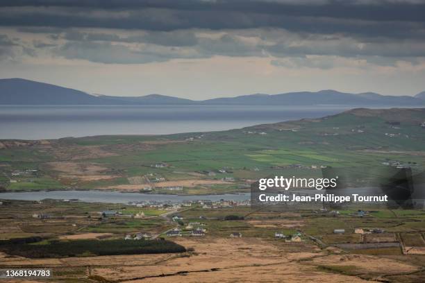 view on valentia island and portmagee town, ring of kerry, western ireland - western isles fotografías e imágenes de stock