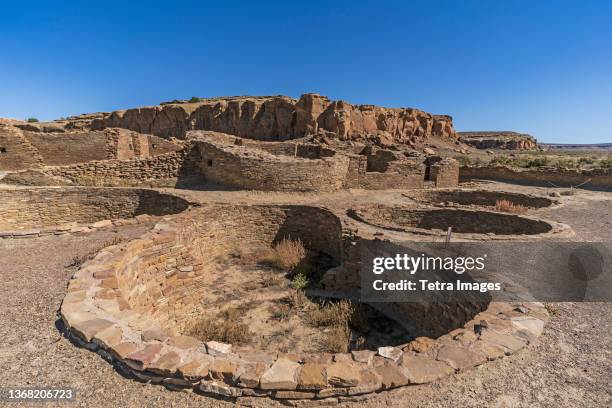 usa, new mexico, chaco canyon national historic park, chetro ketl archeological site - anasazi culture stock-fotos und bilder