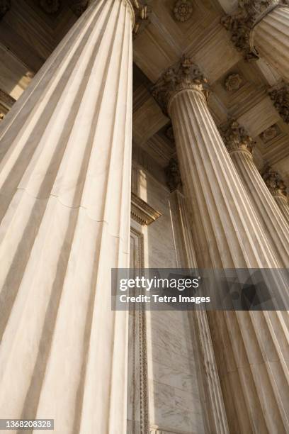 usa, dc, washington, columns of us supreme court - us supreme court building stock-fotos und bilder