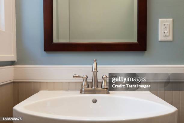 bathroom sink and mirror - bathroom sink stock pictures, royalty-free photos & images
