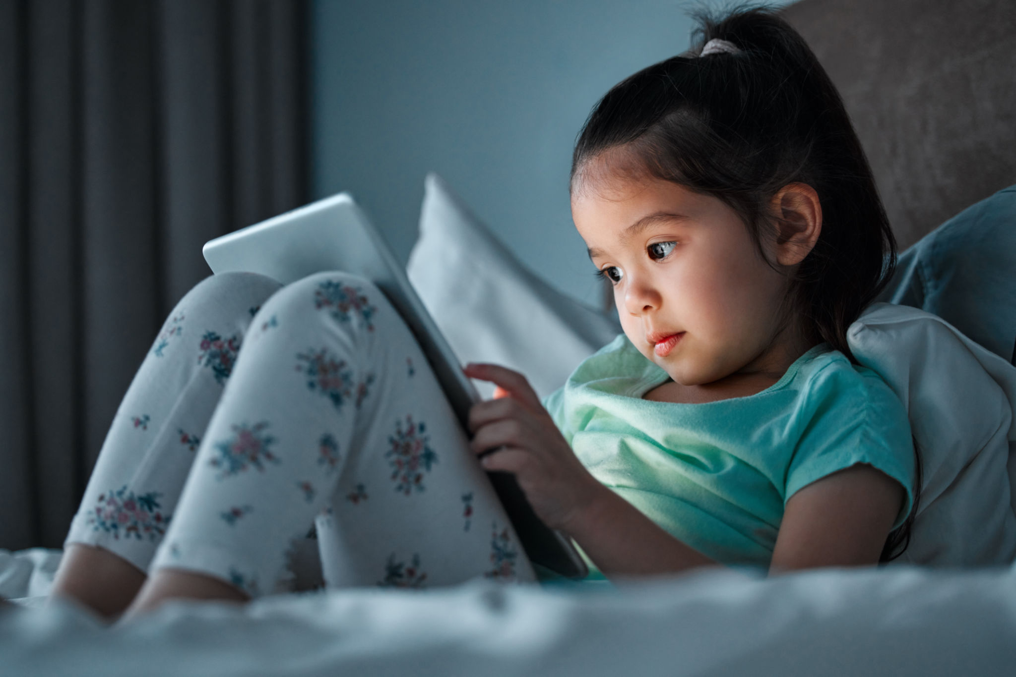 child reading technology