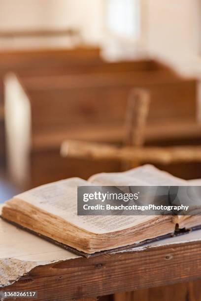 cumberland church bible - pulpit stock pictures, royalty-free photos & images