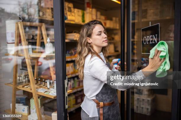 Storefront Windows Clean Cleaning Storefront Window Photos and Premium High Res Pictures - Getty ...
