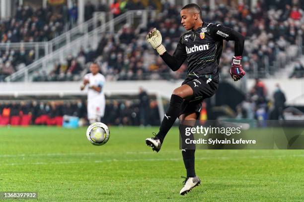 Wuilker Farinez, goalkeeper of RC Lens, in action during the Ligue 1 Uber Eats's game between Lens and Marseille on January 22, 2022 in Lens, France.