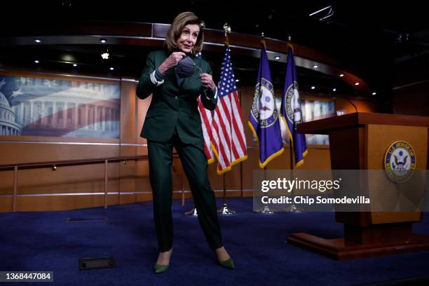 Speaker of the House Nancy Pelosi talks to reporters about her favorite professional sports teams from Northern California at the conclusion of a...