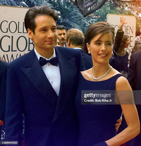 David Duchovny and wife Téa Leoni arrive at the 55th Annual Golden Globes Awards Show, January 18, 1998 in Beverly Hills, California.