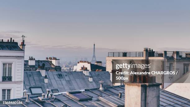 on top of paris,high angle view of buildings against sky,paris,france - île de france foto e immagini stock