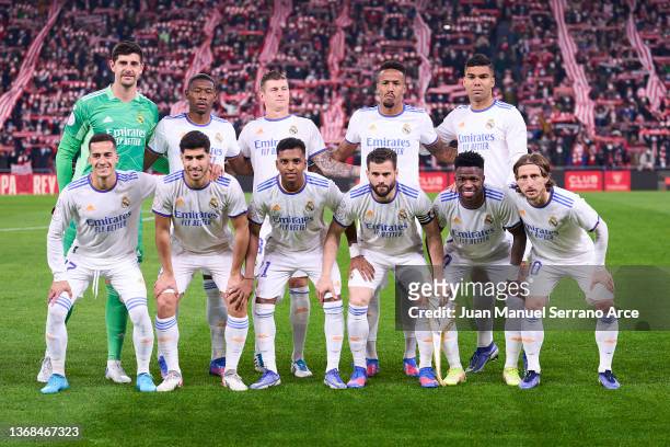 Team of Real Madrid pose for a picture during the Copa del Rey Quarter Final match between Athletic Club and Real Madrid at Estadio de San Mames on...