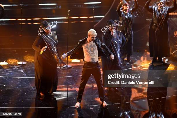 Achille Lauro and Harlem Gospel Choir attend the 72nd Sanremo Music Festival 2022 at Teatro Ariston on February 03, 2022 in Sanremo, Italy.