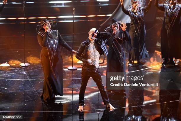 Achille Lauro and Harlem Gospel Choir attend the 72nd Sanremo Music Festival 2022 at Teatro Ariston on February 03, 2022 in Sanremo, Italy.