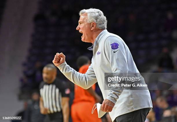 Head coach Bruce Weber of the Kansas State Wildcats instructs his team during the first half against the Oklahoma State Cowboys at Bramlage Coliseum...