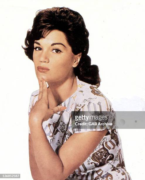 Photo of American pop singer Connie Francis posed circa 1960.