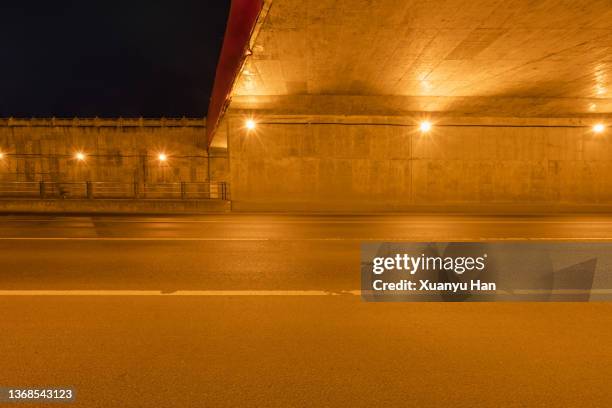 empty tunnel entrance - highway side view stock pictures, royalty-free photos & images