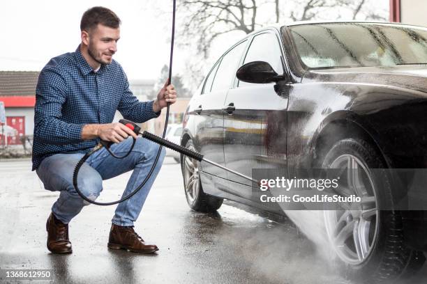Man Cleaning Rims Cleaning Rims Car Photos and Premium High Res Pictures - Getty Images