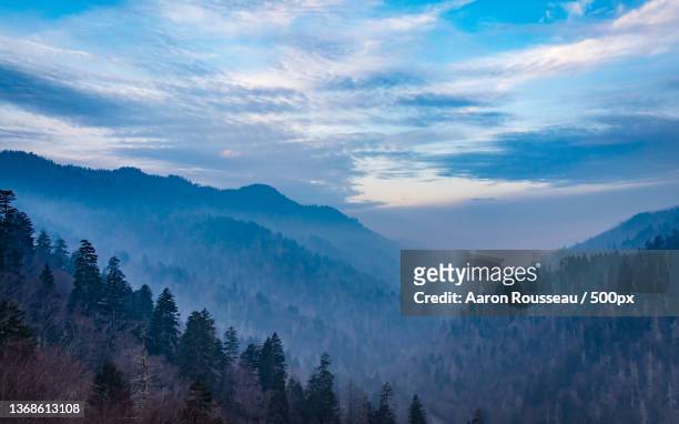 western view at sunrise,scenic view of mountains against sky,gatlinburg,tennessee,united states,usa - gatlinburg stock pictures, royalty-free photos & images