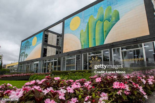 facade of the city hall of curitiba, brazil - curitiba stockfoto's en -beelden