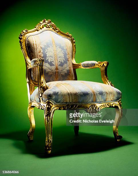 ornate chair - royalty imagens e fotografias de stock