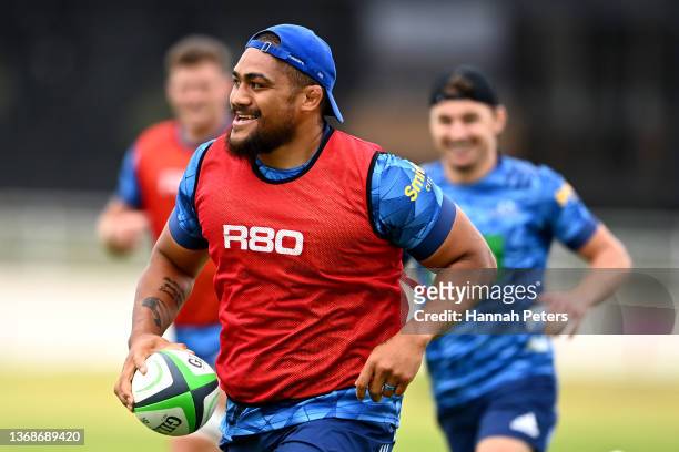 Ofa Tu'ungafasi runs through drills during a Blues training session at Blues HQ on February 05, 2022 in Auckland, New Zealand.