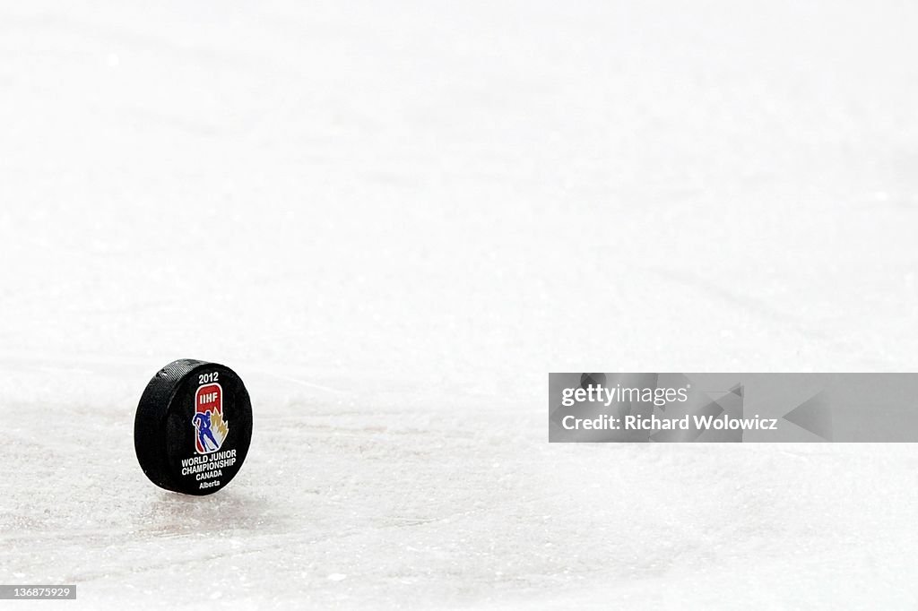 2012 World Junior Hockey Championships - Quarterfinal - Russia v Czech Republic