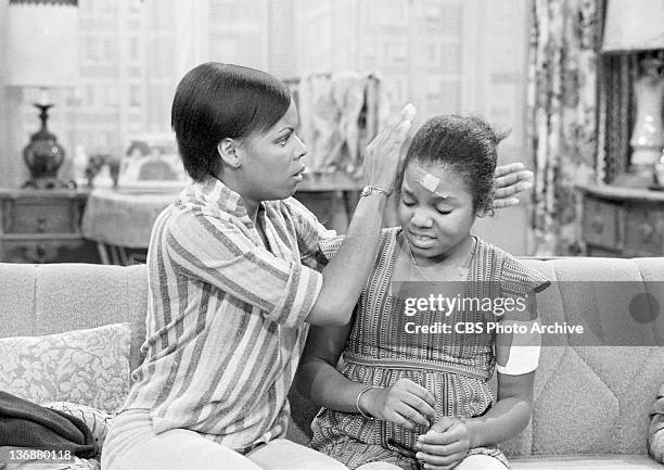 Good Times episode: 'The Evans Get Involved: Part 3'. From left, Chip Fields as Mrs. Gordon, Janet Jackson as Penny Gordon. Image dated August 11,...