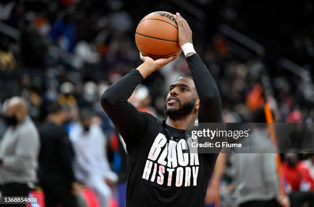 Chris Paul of the Phoenix Suns warms up before the game against the Washington Wizards at Capital One Arena on February 05, 2022 in Washington, DC....