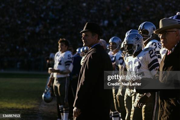 Dallas Cowboys head coach Tom Landry on sidelines during game vs San