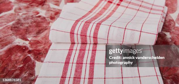 tea towel - theedoek stockfoto's en -beelden