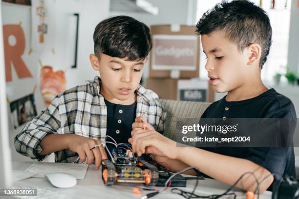 robotics and creativity for children - robotics stock pictures, royalty-free photos & images