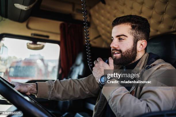 camionero - walkie talkie fotografías e imágenes de stock