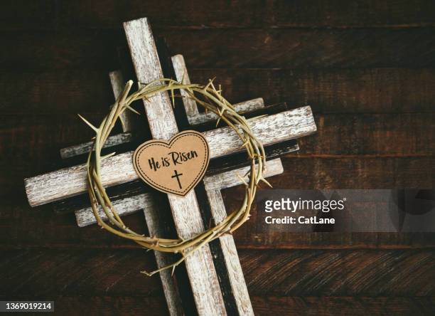414 Cross Crown Thorns Photos and Premium High Res Pictures - Getty Images