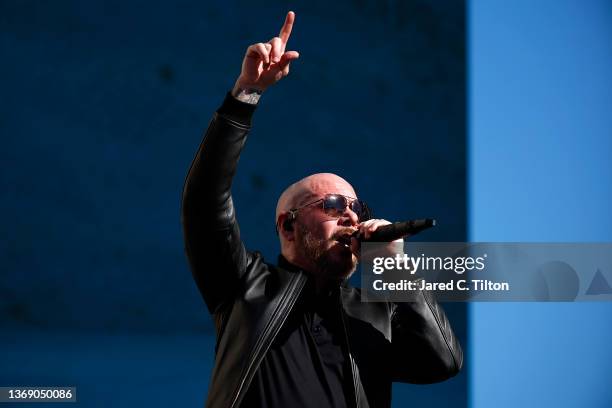 Pitbull performs prior to the NASCAR Cup Series Busch Light Clash at the Los Angeles Memorial Coliseum on February 06, 2022 in Los Angeles,...