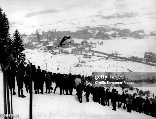 Le tremplin des Jeux olympiques d'hiver de 1968, le 16 décembre 1967, à Saint-Nizier-du-Moucherotte.