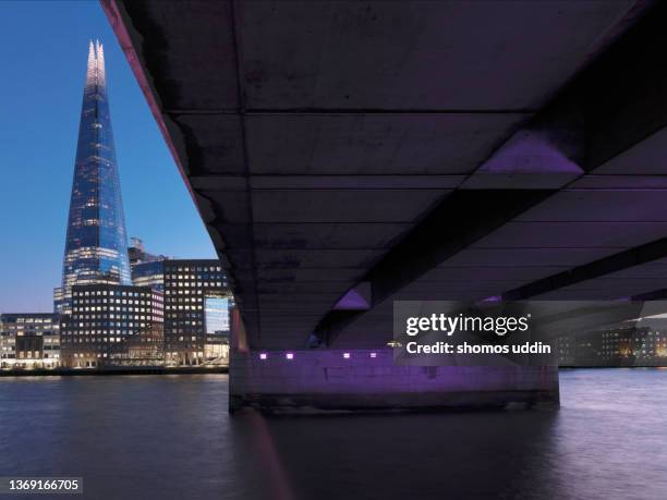 bridge to london southwark at dawn - river thames night stock pictures, royalty-free photos & images