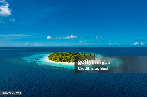 Isolated tropical island middle of ocean