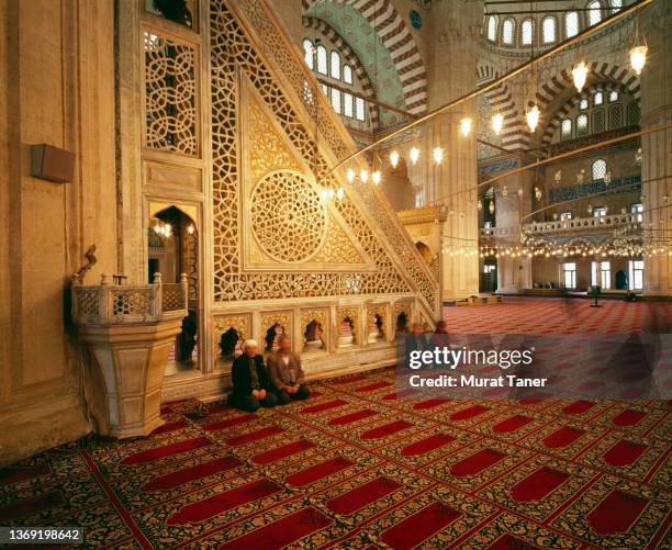 interior of selimiye mosque - geheimnis stockfoto's en -beelden