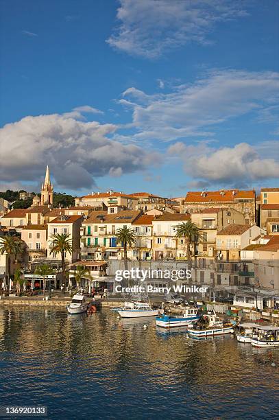 early morning reflections in boat basin. - calvi photos et images de collection