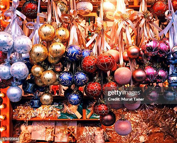 christmas ornaments - marktstand stock-fotos und bilder