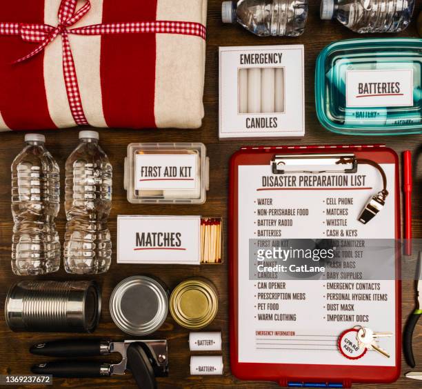 flat lay of a collection of items for disaster preparedness and emergency planning - kit imagens e fotografias de stock